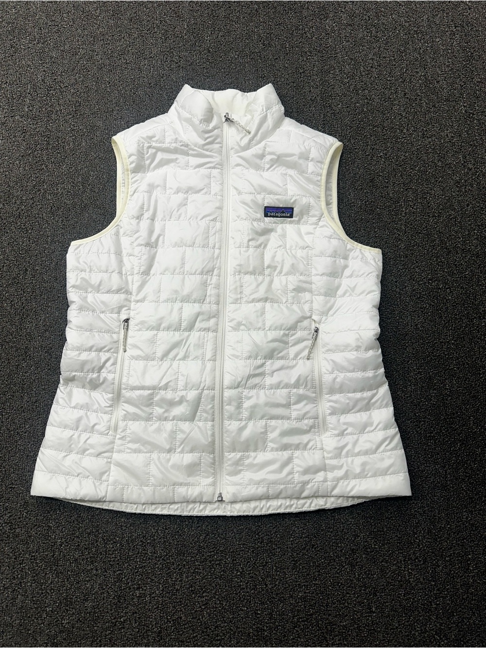 Patagonia Nano Puff Vest Women’s Size L White Puffer Full Zip Primaloft